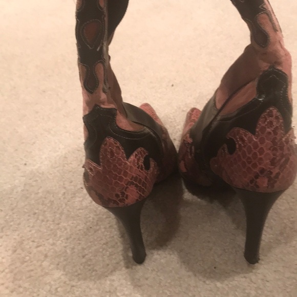 Leather cowboy boots with heels never worn - Picture 3 of 4
